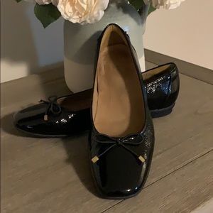 Clarks - black flats